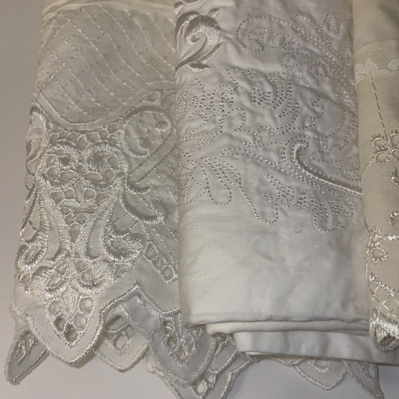 Vintage Lace Pillow Cases Various Patterns White/Cream Set Of 4 - Picture 2 of 3